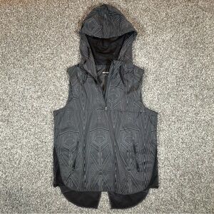 Ivy Park Women’s XL Black/Silver Hooded Reflective Running Vest 1/2 Zip Pockets